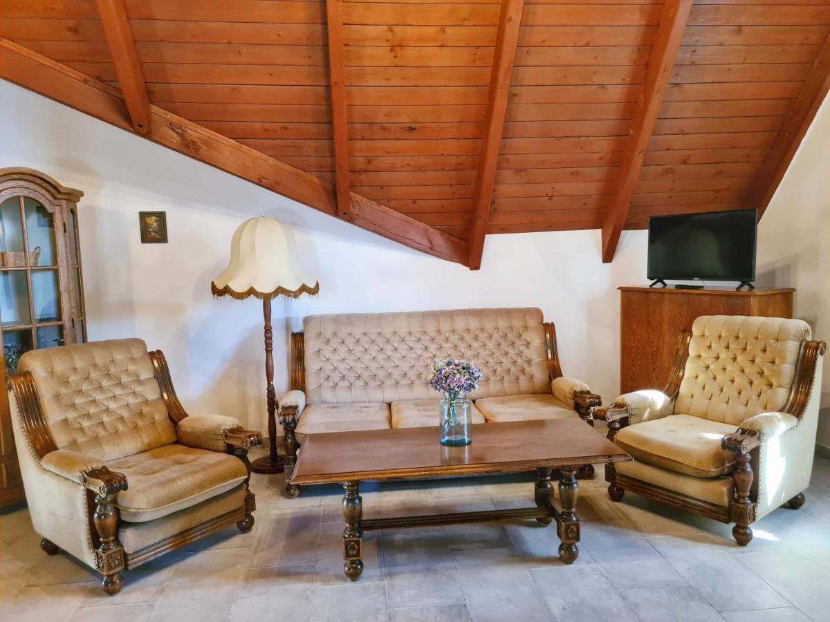 Hotel Agas Vendeghaz à Csopak Extérieur photo