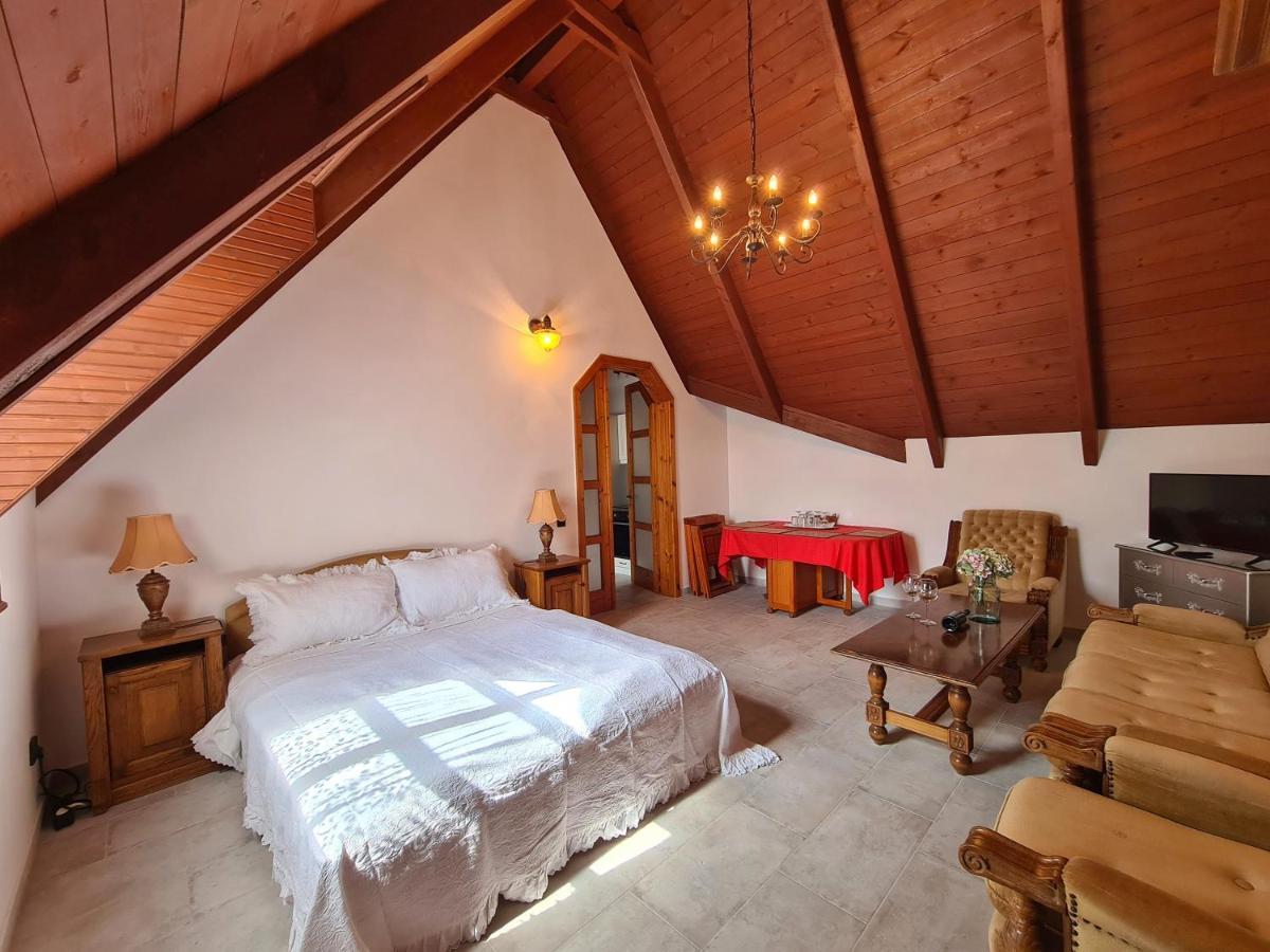 Hotel Agas Vendeghaz à Csopak Extérieur photo